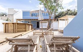 Amalia Boutique Suites & Studios